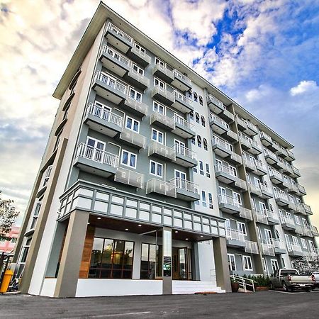 Tai-Shan Suites Ratchaburi Exterior photo