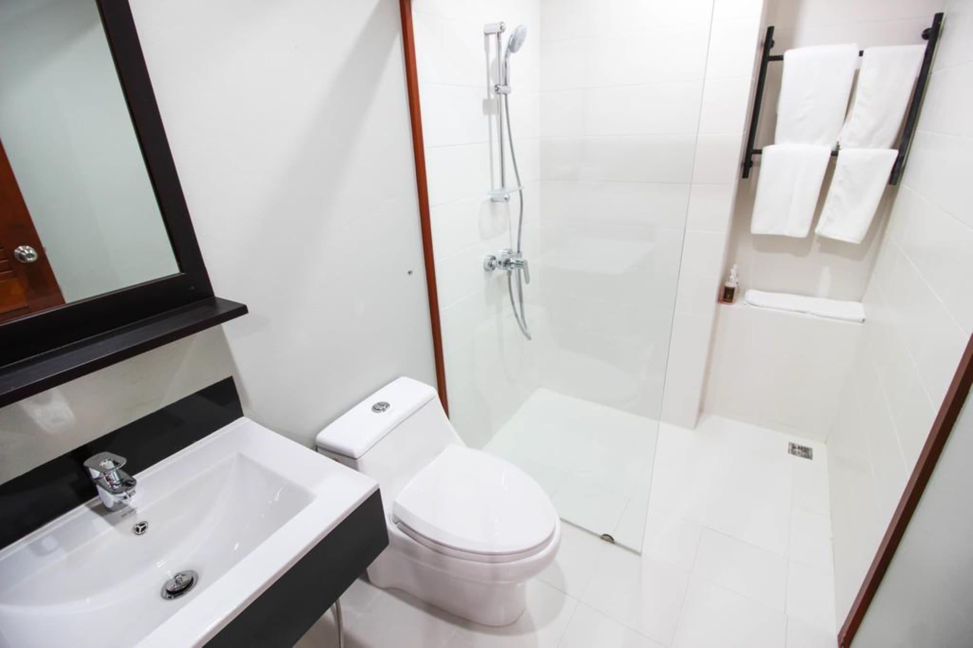 Tai-Shan Suites Ratchaburi Exterior photo
