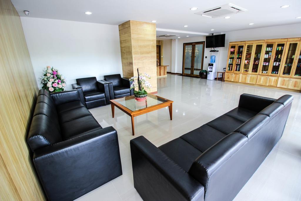 Tai-Shan Suites Ratchaburi Exterior photo